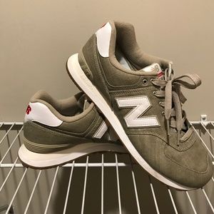 Men's New Balance Tennis (worn for maybe an hour)